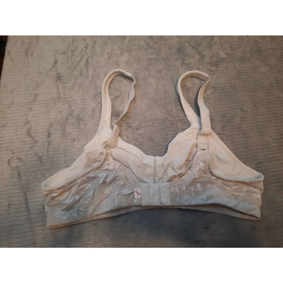 Wacoal Cancer Awareness Bra 40B Wire Free Satin Soft Cups Adjustable Strap 85276 - Picture 2 of 3